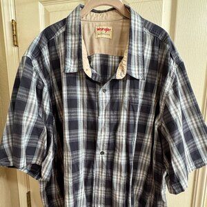 Wrangler Authentics Men's Short Sleeve Classic Plaid Shirt